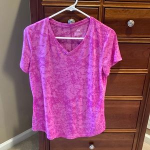 Tek Gear DryTek shirt, magenta pink, size large, shirt sleeve, athletic gear